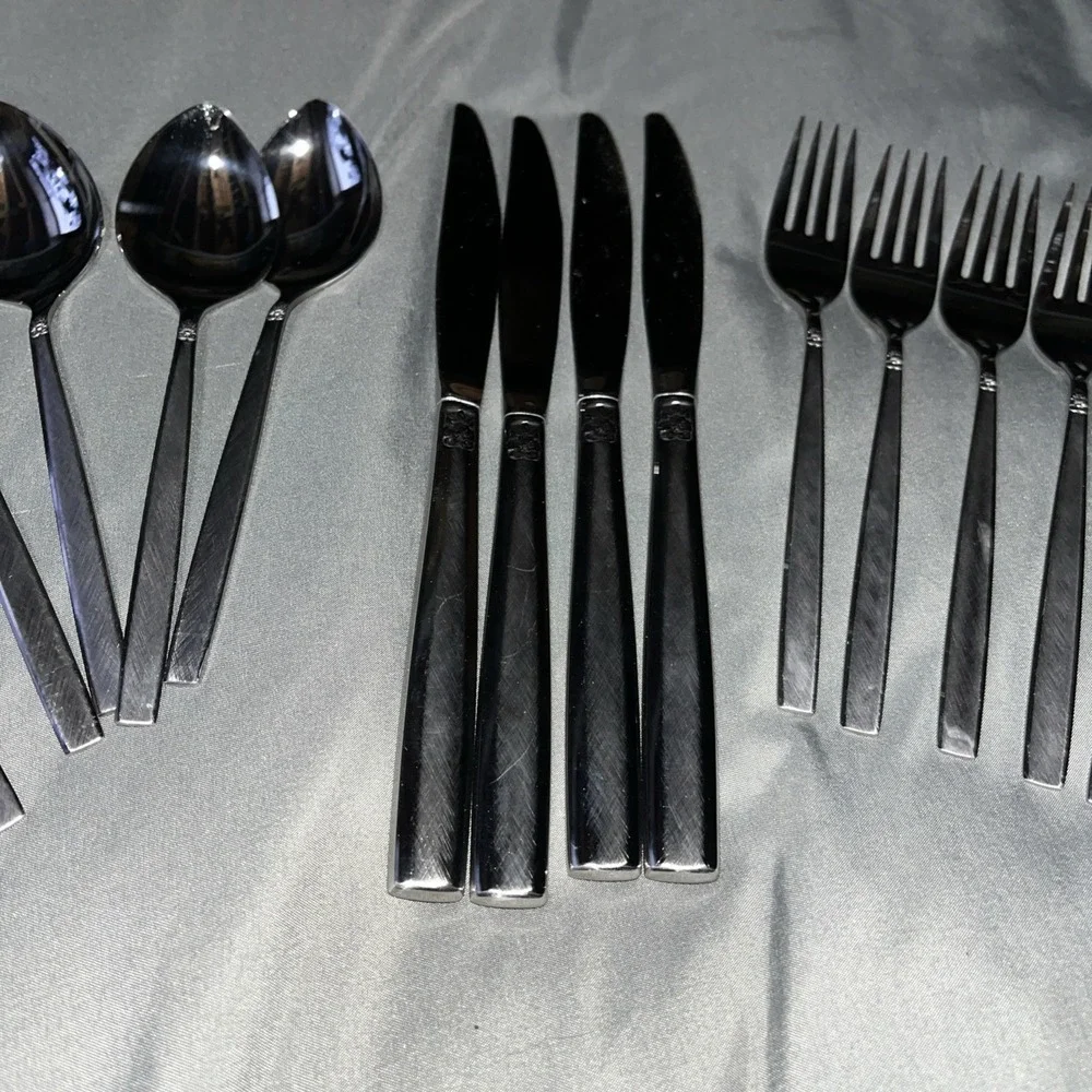 20 Piece SERVICE FOR 4 Oneida Ltd MELISSA Stainless Flatware Spoons Forks Knives